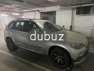 
                            
                            Full option BMW X5
                            
                        