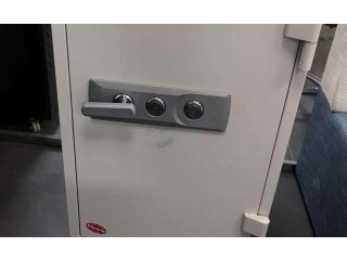 
                        Big safe box                                            