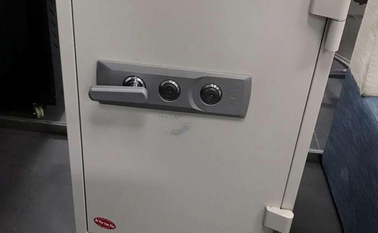 big-safe-box-big-4