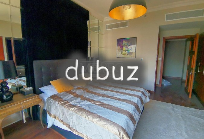 stunning-upgraded-2brm-apartment-on-golden-mile-big-3