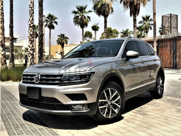 perfect-condition-2018-tiguan-20-tsi-4motion-service-contract-warranty-till-2023-big-17