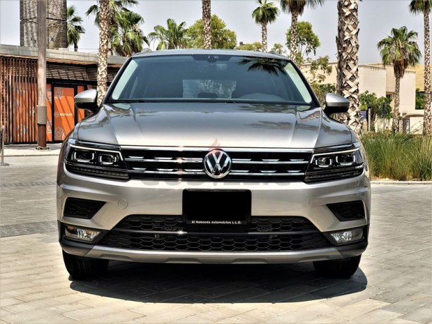perfect-condition-2018-tiguan-20-tsi-4motion-service-contract-warranty-till-2023-big-14