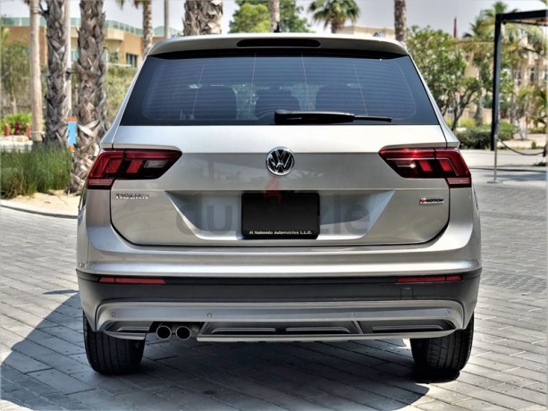 perfect-condition-2018-tiguan-20-tsi-4motion-service-contract-warranty-till-2023-big-13
