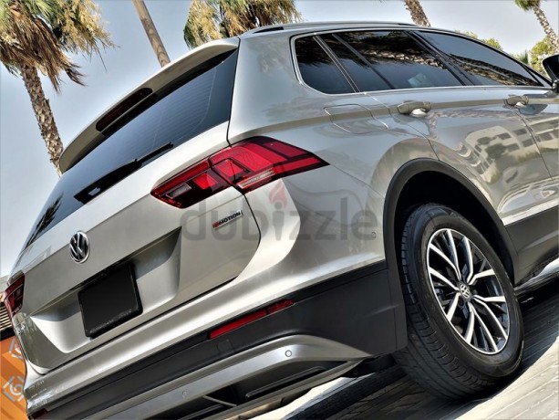perfect-condition-2018-tiguan-20-tsi-4motion-service-contract-warranty-till-2023-big-12