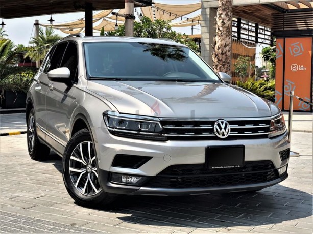 perfect-condition-2018-tiguan-20-tsi-4motion-service-contract-warranty-till-2023-big-11