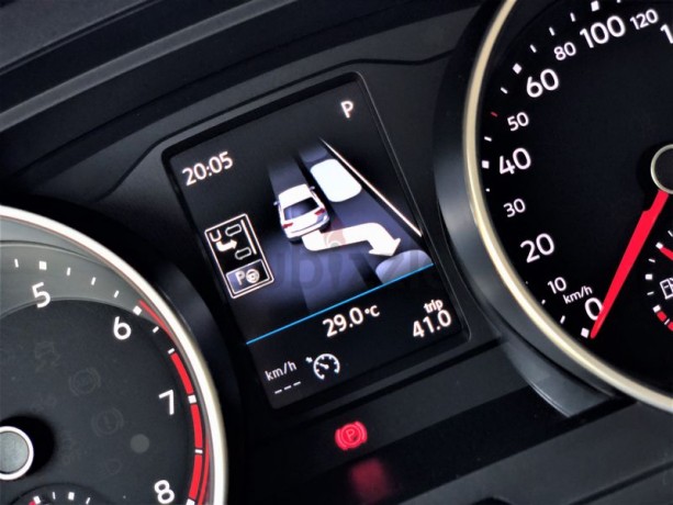 perfect-condition-2018-tiguan-20-tsi-4motion-service-contract-warranty-till-2023-big-4