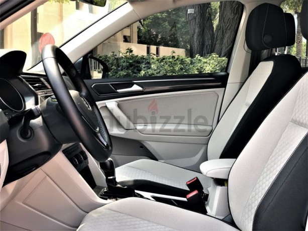 perfect-condition-2018-tiguan-20-tsi-4motion-service-contract-warranty-till-2023-big-2