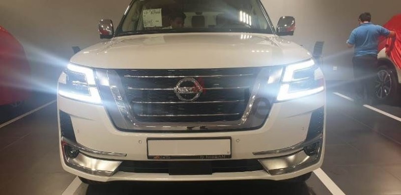 nissan-patrol-v6-platinum-with-alqantra-star-lights-big-2
