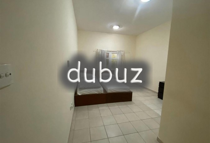 near-metro-station-vacant-with-balcony-big-4