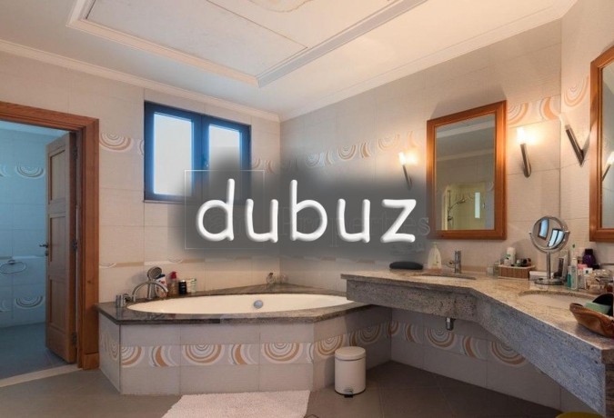 perfect-family-home-5br-atrium-high-number-big-0