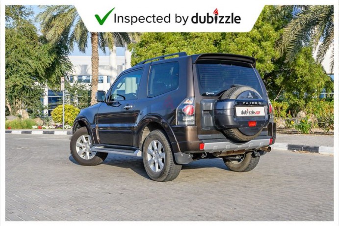 aed1092month-2017-mitsubishi-pajero-gls-35l-full-mitsubishi-service-history-warranty-2024-big-10