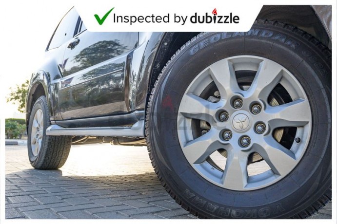 aed1092month-2017-mitsubishi-pajero-gls-35l-full-mitsubishi-service-history-warranty-2024-big-8