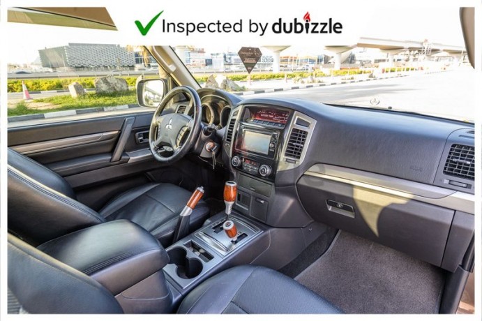 aed1092month-2017-mitsubishi-pajero-gls-35l-full-mitsubishi-service-history-warranty-2024-big-6