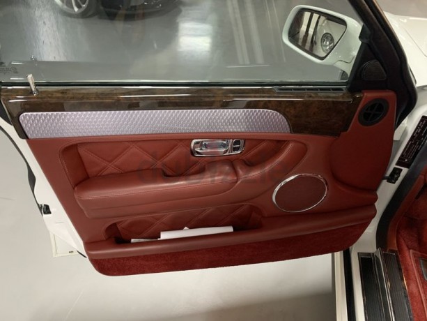 arnage-t-2009-last-year-model-big-2