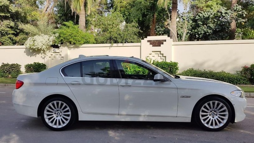 unique-bmw-528i-v6-turbo-top-of-the-range-100-accidents-and-paint-free-very-low-mileage-big-7