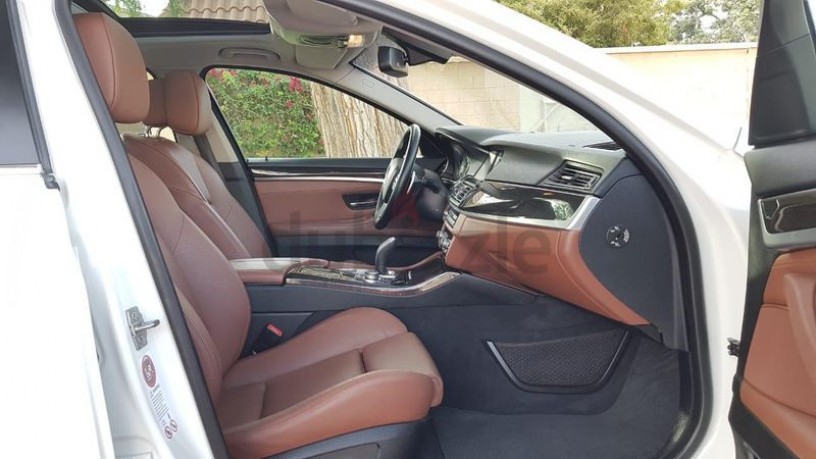 unique-bmw-528i-v6-turbo-top-of-the-range-100-accidents-and-paint-free-very-low-mileage-big-3