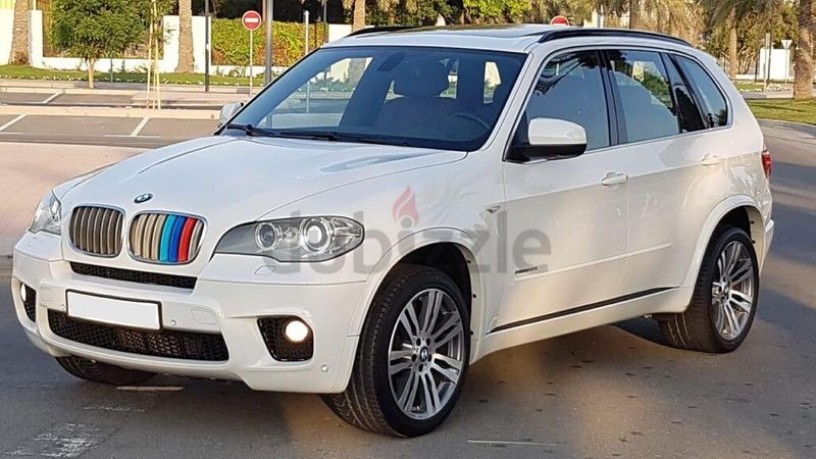m-performance-bmw-x5-twin-turbo-v8-100-factory-paint-and-accidents-free-7-seaters-gcc-big-14