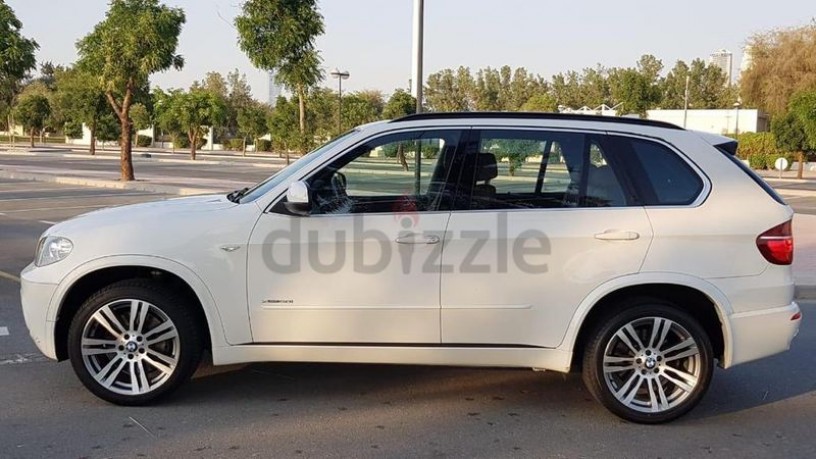 m-performance-bmw-x5-twin-turbo-v8-100-factory-paint-and-accidents-free-7-seaters-gcc-big-9