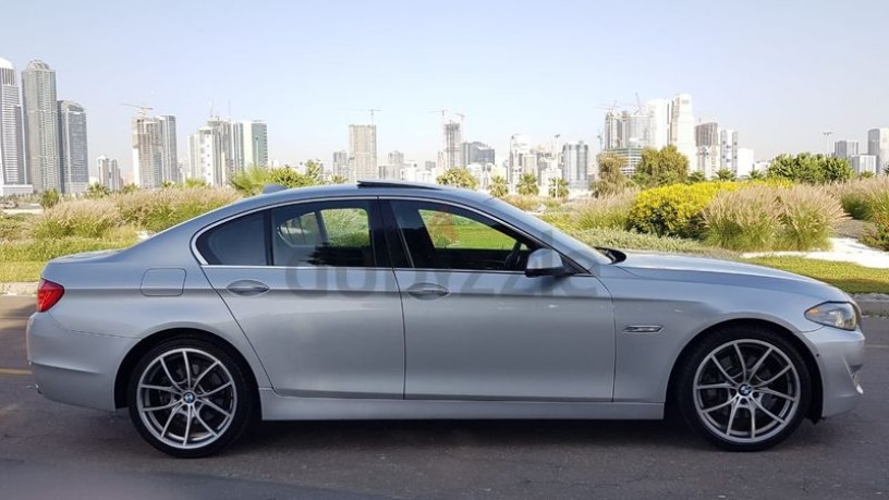 awesome-bmw-535i-v6-twin-turbo-highest-options-100-factory-paint-and-accidents-free-gcc-big-12