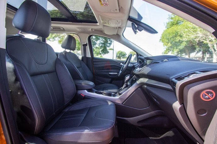 ford-escape-2015-gcc-assist-and-facility-in-down-payment-785-aedmonthly-1-year-warranty-big-5