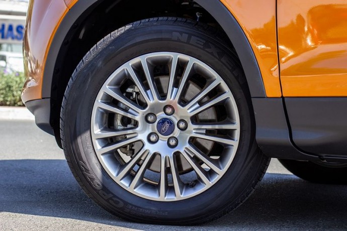 ford-escape-2015-gcc-assist-and-facility-in-down-payment-785-aedmonthly-1-year-warranty-big-0