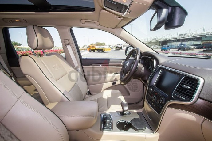 jeep-grand-cherokee-overland-2014-gcc-1225-aedmonthly-1-year-warranty-unlimited-km-big-4