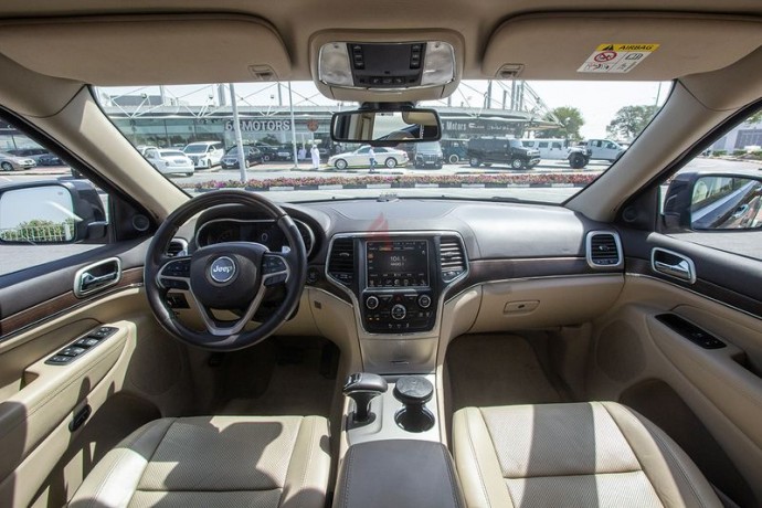 jeep-grand-cherokee-overland-2014-gcc-1225-aedmonthly-1-year-warranty-unlimited-km-big-3