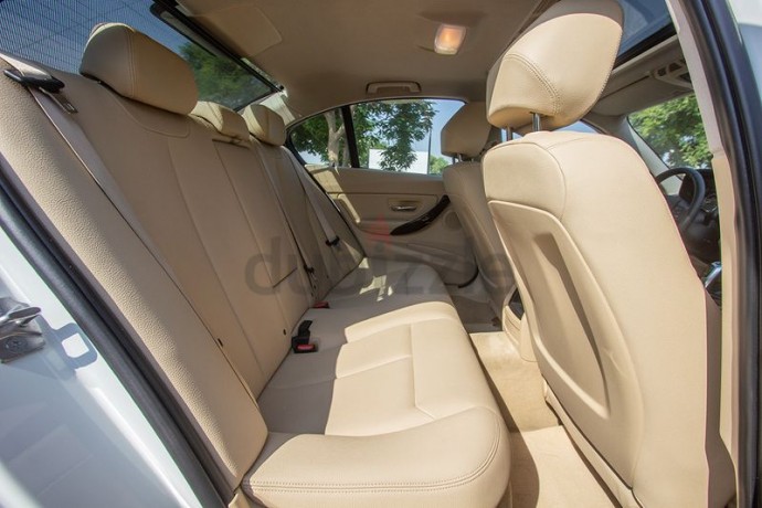 bmw-320i-2015-gcc-assist-and-facility-in-down-payment-980-aedmonthly-1-year-warranty-big-4
