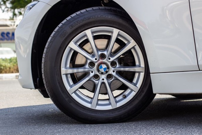 bmw-320i-2015-gcc-assist-and-facility-in-down-payment-980-aedmonthly-1-year-warranty-big-0