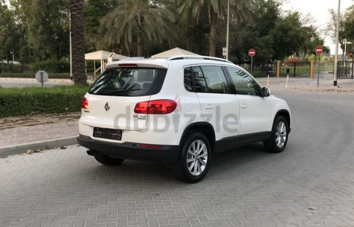 vw-tiguan-2014-gcc-20-turbo-4-motion-tsi-awd-4wd-original-paint-big-16