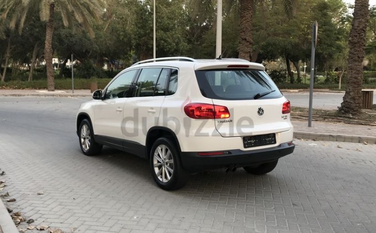 vw-tiguan-2014-gcc-20-turbo-4-motion-tsi-awd-4wd-original-paint-big-14