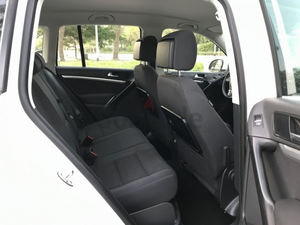 vw-tiguan-2014-gcc-20-turbo-4-motion-tsi-awd-4wd-original-paint-big-7