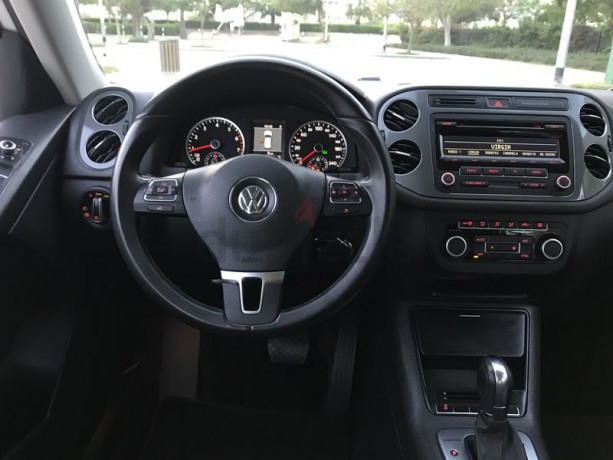 vw-tiguan-2014-gcc-20-turbo-4-motion-tsi-awd-4wd-original-paint-big-4