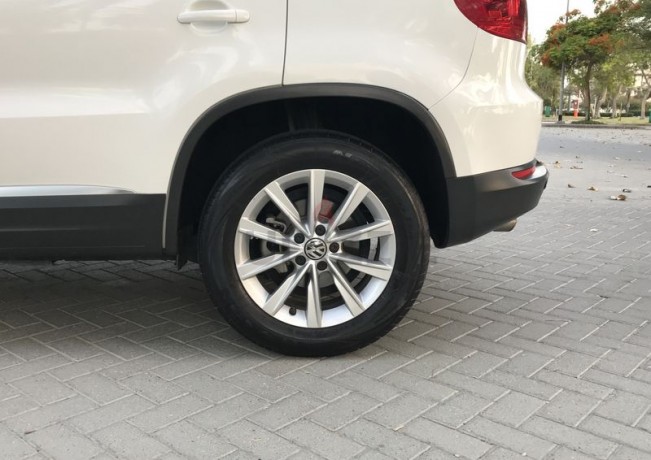 vw-tiguan-2014-gcc-20-turbo-4-motion-tsi-awd-4wd-original-paint-big-1