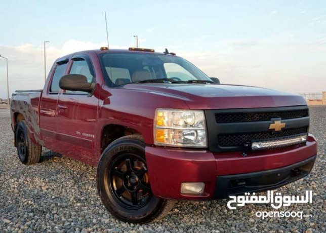 for-sale-chevrolet-silverado-car-in-dubai-big-2