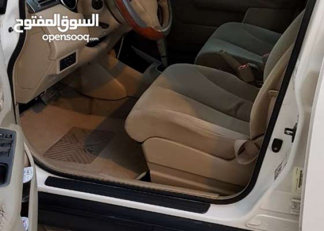 nissan-tiida-2011-model-for-sale-big-2