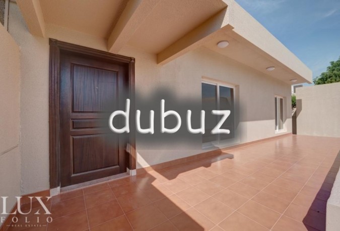 jumeirah-2-pool-vacant-big-6