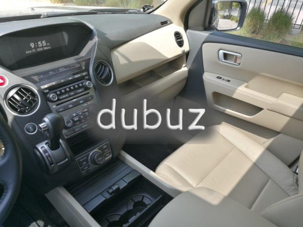very-rare-condition-only-8756-km-2015-honda-pilot-touring-top-of-the-range-gcc-big-11