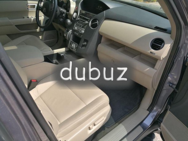 very-rare-condition-only-8756-km-2015-honda-pilot-touring-top-of-the-range-gcc-big-10