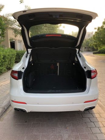 maserati-levante-as-new-inside-no-accidents-big-4
