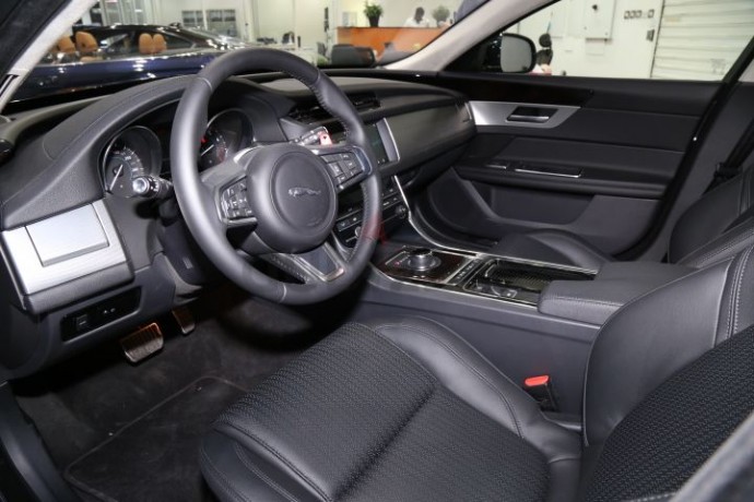 aed2047month-warranty-available-2019-jaguar-xf-prestige-25t-20l-4cyl-turbo-great-deal-big-12
