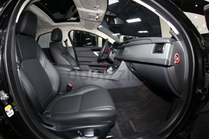 aed2047month-warranty-available-2019-jaguar-xf-prestige-25t-20l-4cyl-turbo-great-deal-big-9
