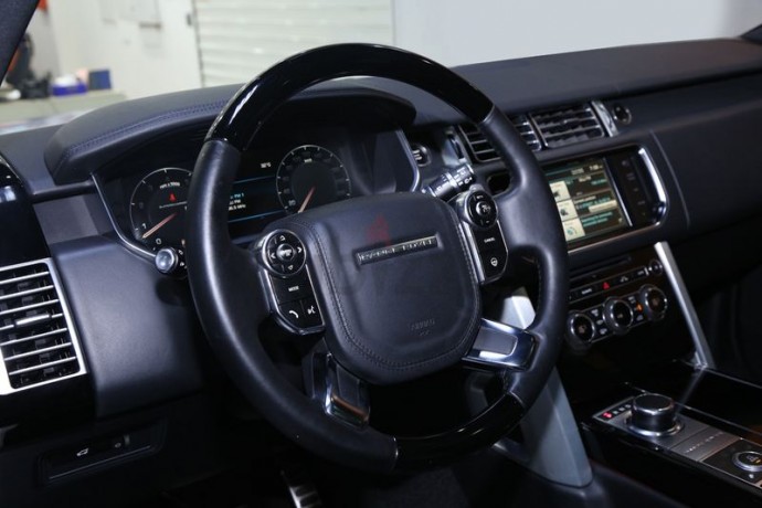 immaculate-condition-2013-range-rover-vogue-se-50l-v8-sc-fsh-svo-kite-best-deal-big-12
