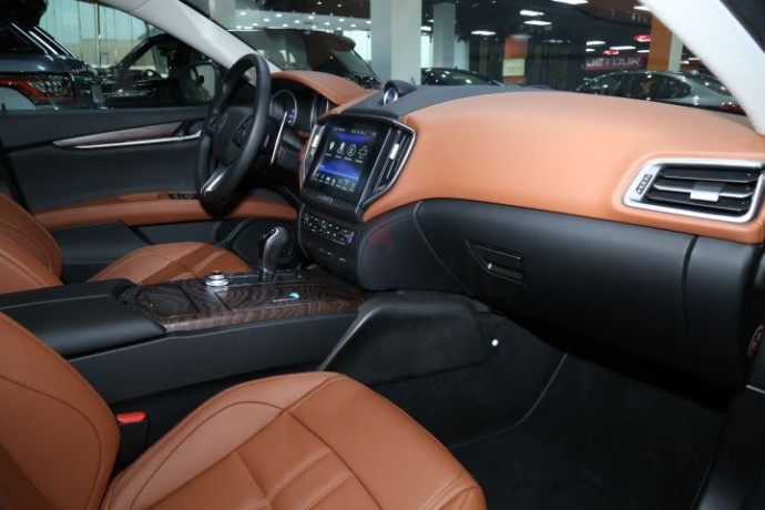 aed3473monthwarranty-till-0220232018-maserati-ghibli-s-gransport-amazing-deal-big-8