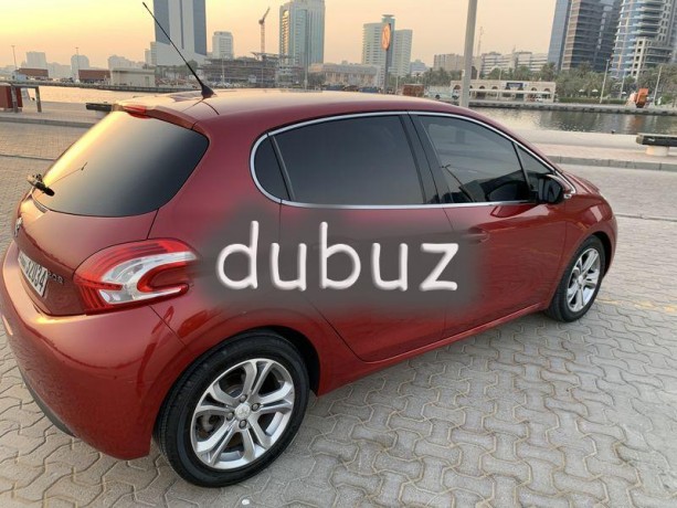 2013-peugeot-208-active-plus-very-less-driven-big-0