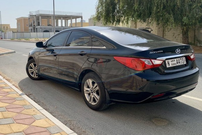 1st-expat-owner-gcc-sonata-gls-agency-maintained-no-paint-big-8