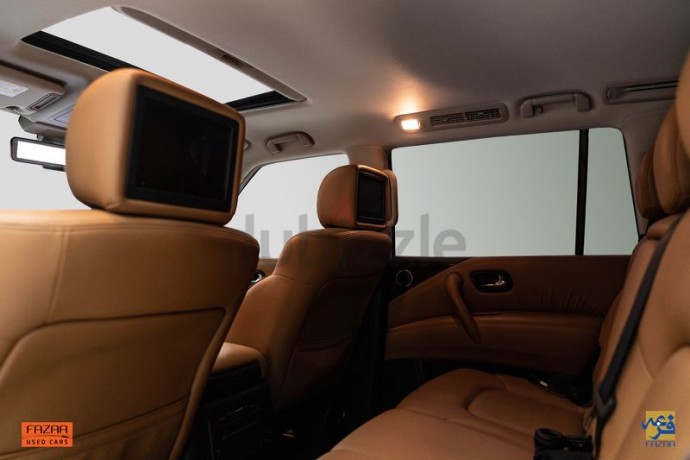 nissan-patrol-titanium-v8-2018-white-big-3