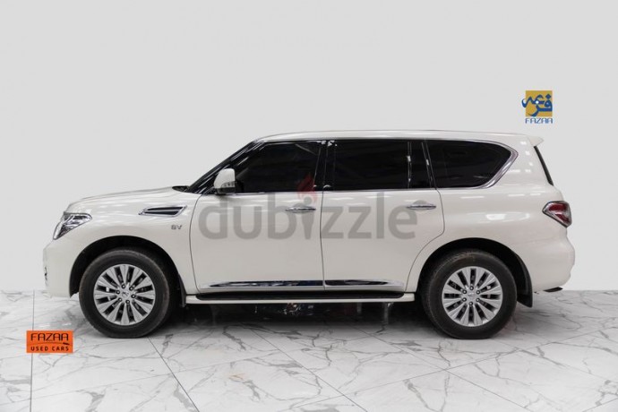 nissan-patrol-titanium-v8-2018-white-big-2