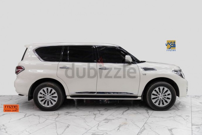 nissan-patrol-titanium-v8-2018-white-big-1
