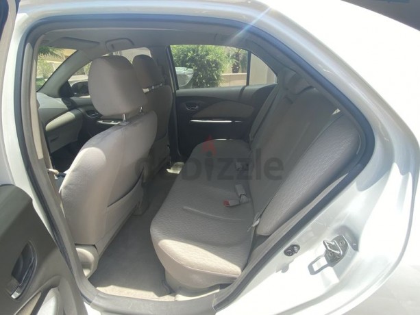 2011-toyota-yaris-sedan-low-kms-accident-free-big-2